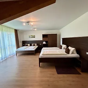  Appartement Gaestehaus Am Lindenhain